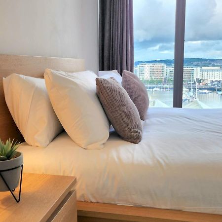 Pass The Keys Stunning Penthouse With Balcony Sunset Views Apartment Белфаст Екстериор снимка