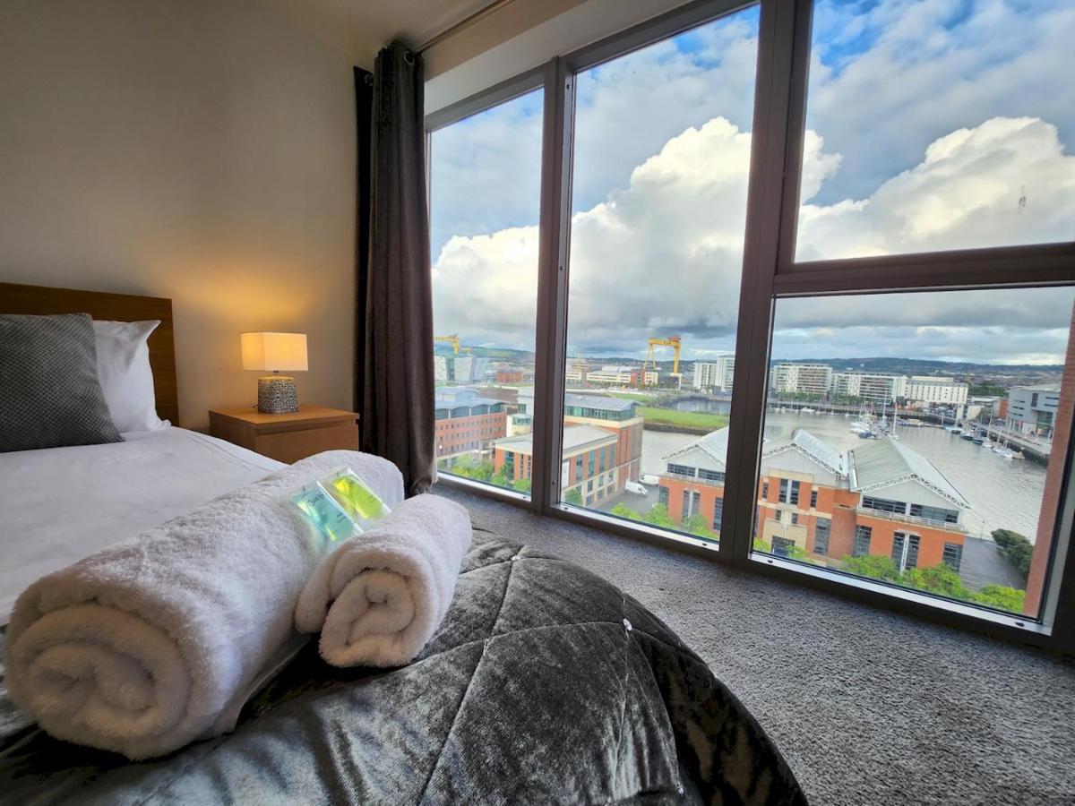 Pass The Keys Stunning Penthouse With Balcony Sunset Views Apartment Белфаст Екстериор снимка
