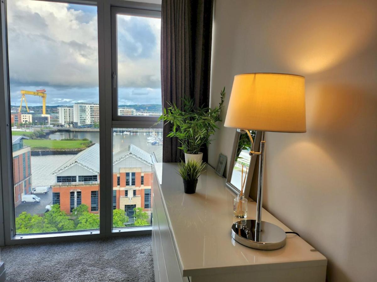 Pass The Keys Stunning Penthouse With Balcony Sunset Views Apartment Белфаст Екстериор снимка
