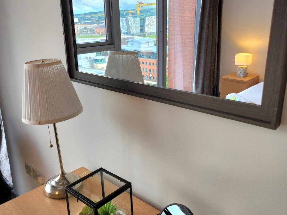 Pass The Keys Stunning Penthouse With Balcony Sunset Views Apartment Белфаст Екстериор снимка